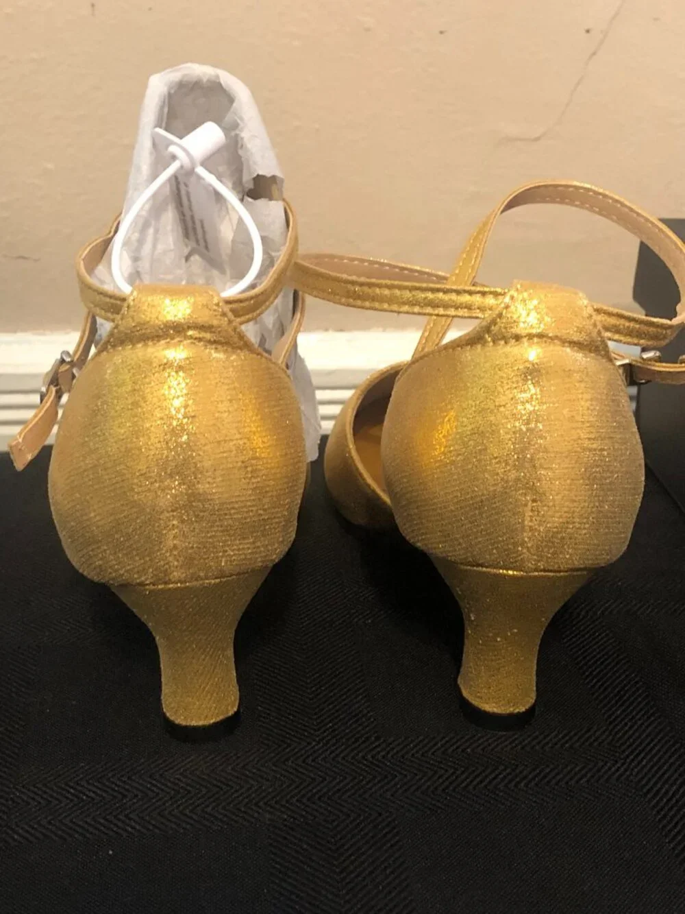 Dance and Sway Gold Shimmer Closed-Toe Dance Heels Sz 7-7.5